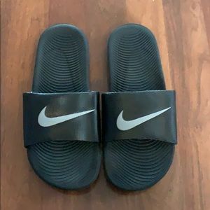 Nike Benassi Slides size 8. Brand new